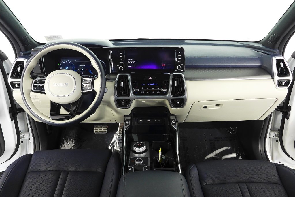 Used 2023 Snow White Pearl Kia SX Prestige image 24