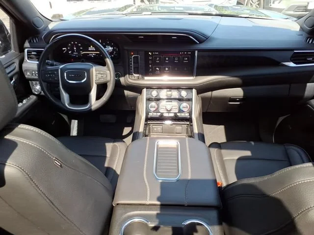 2024 GMC Yukon Denali - Photo 16