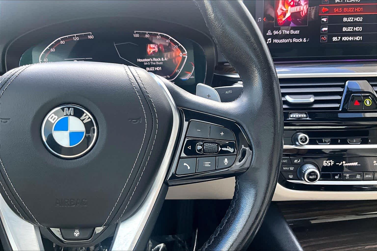 Used 2021 Black Sapphire Metallic BMW 540i xDrive image 22