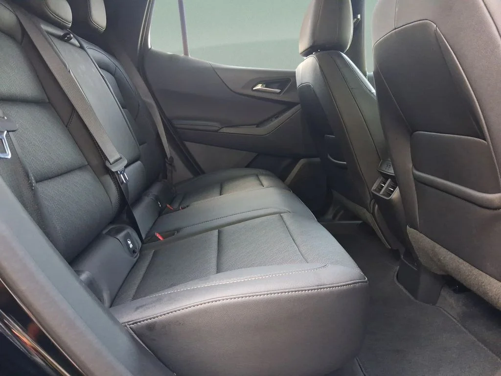 Used 2025 Mosaic Black Metallic Chevrolet LT image 27