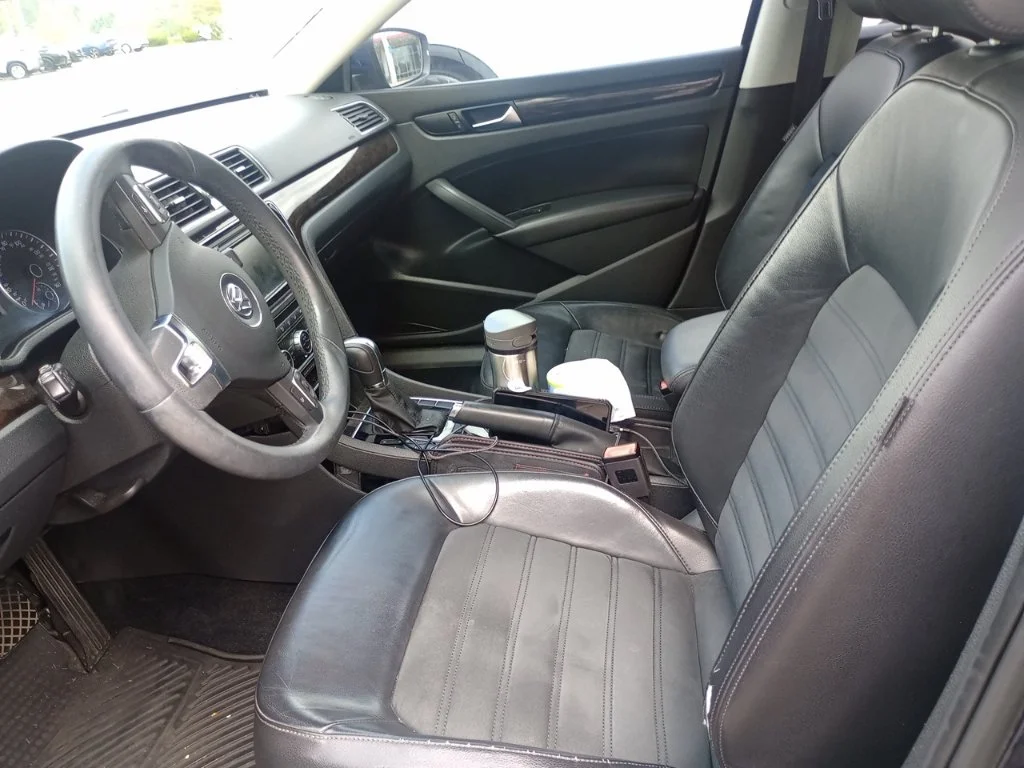 Used 2014 Blue Volkswagen SEL Premium image 9