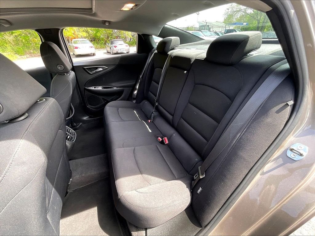 Used 2024 Gray Chevrolet LT image 25