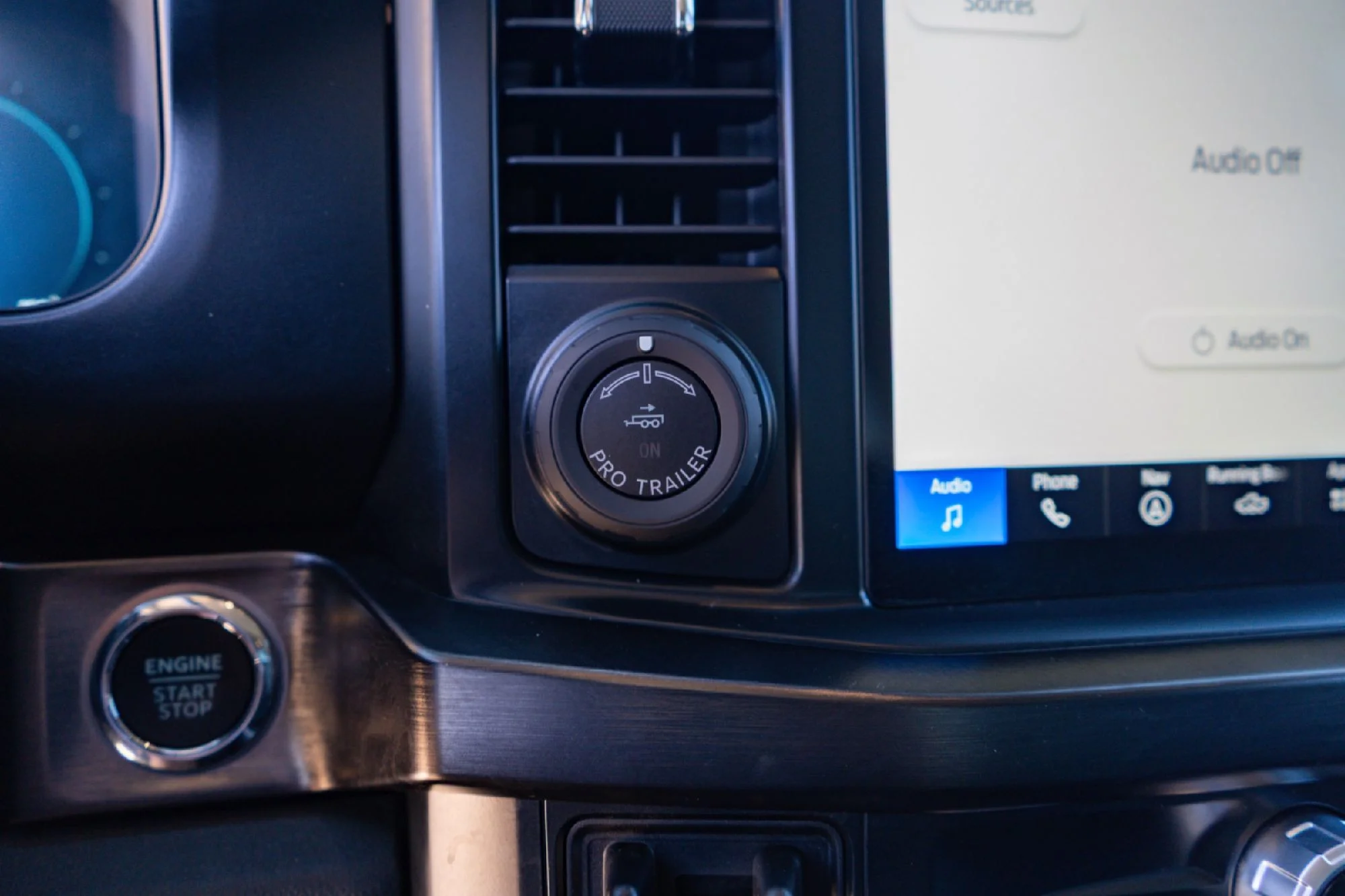 Used 2023 Silver Ford Lariat image 18