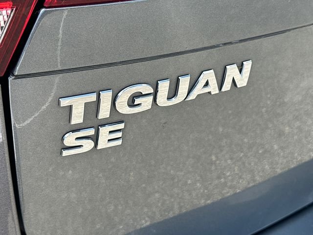 Used 2018 Gray Volkswagen 2.0T SE image 19