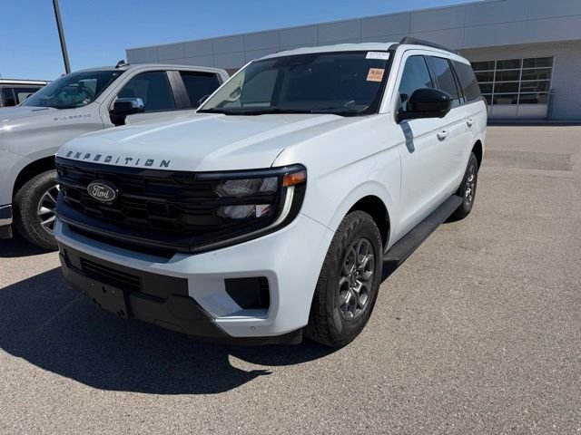 Used 2025 Silver Ford Active image 3