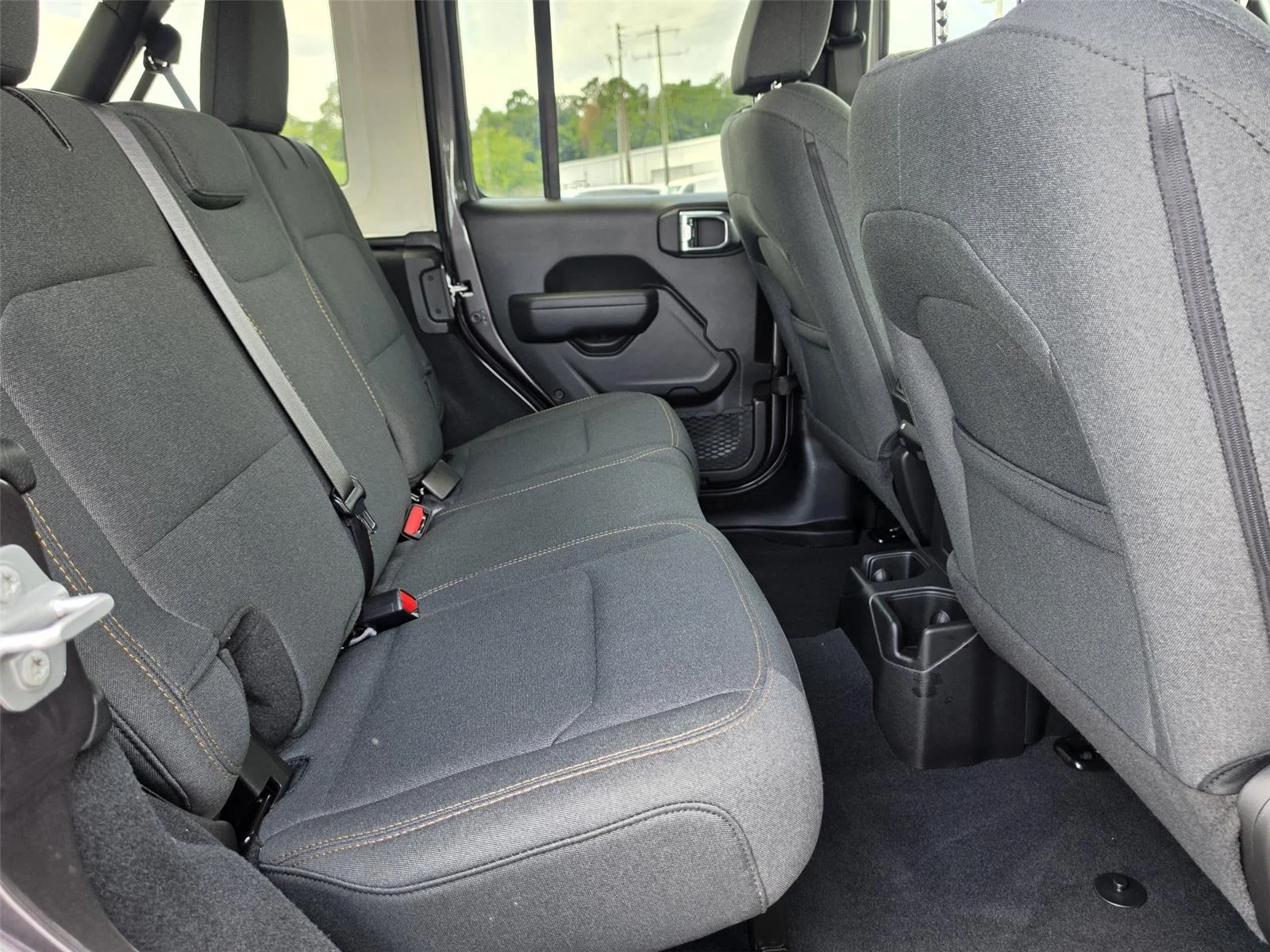 Used 2026 Granite Crystal Metallic Clearcoat Jeep Sport image 31