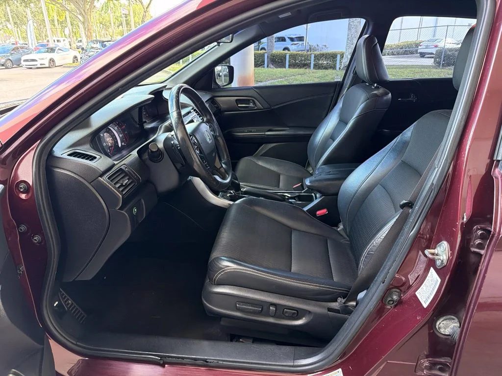 Used 2016 Red Honda Sport image 5
