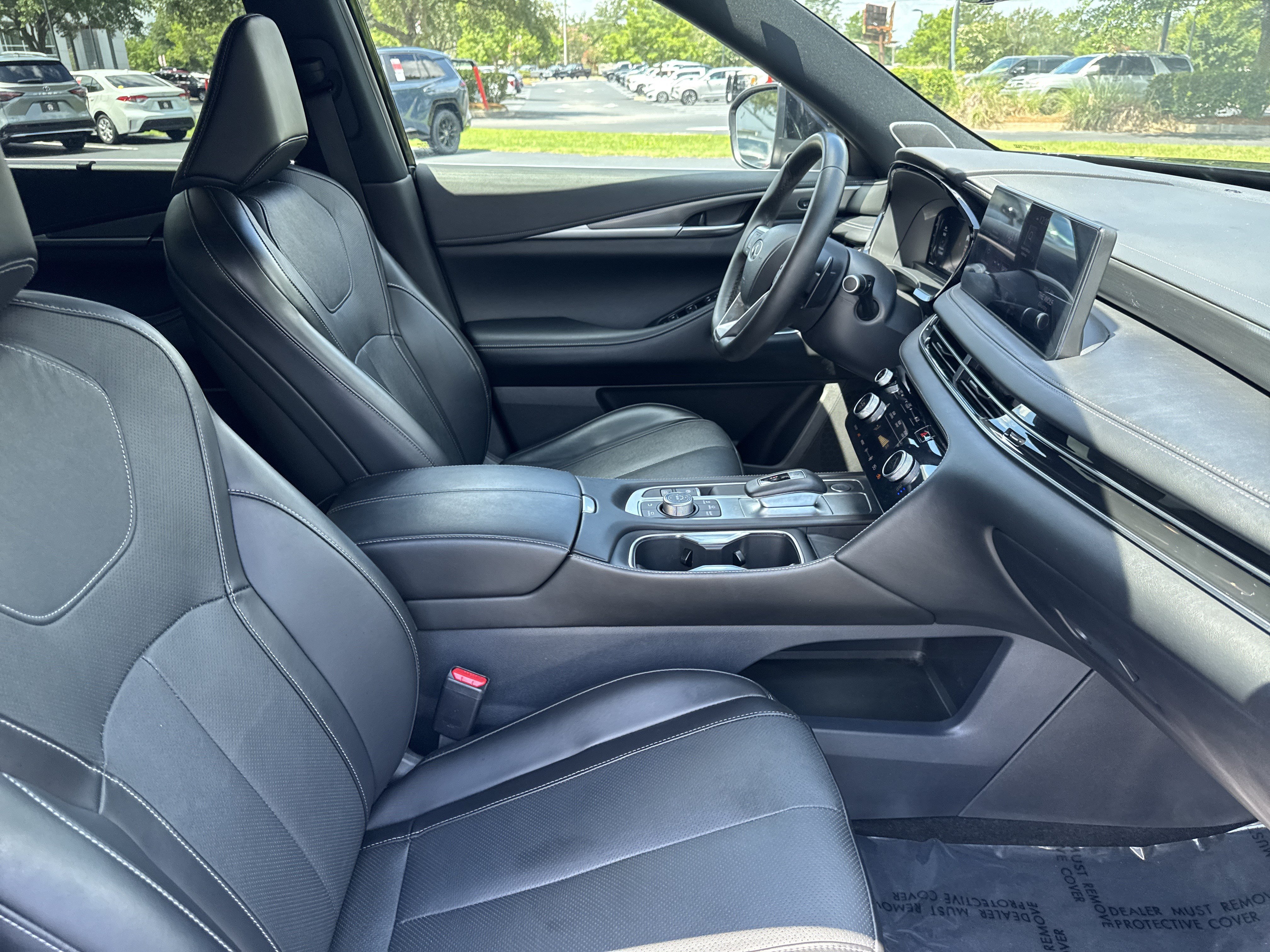 Used 2025 Mineral Black INFINITI LUXE image 37