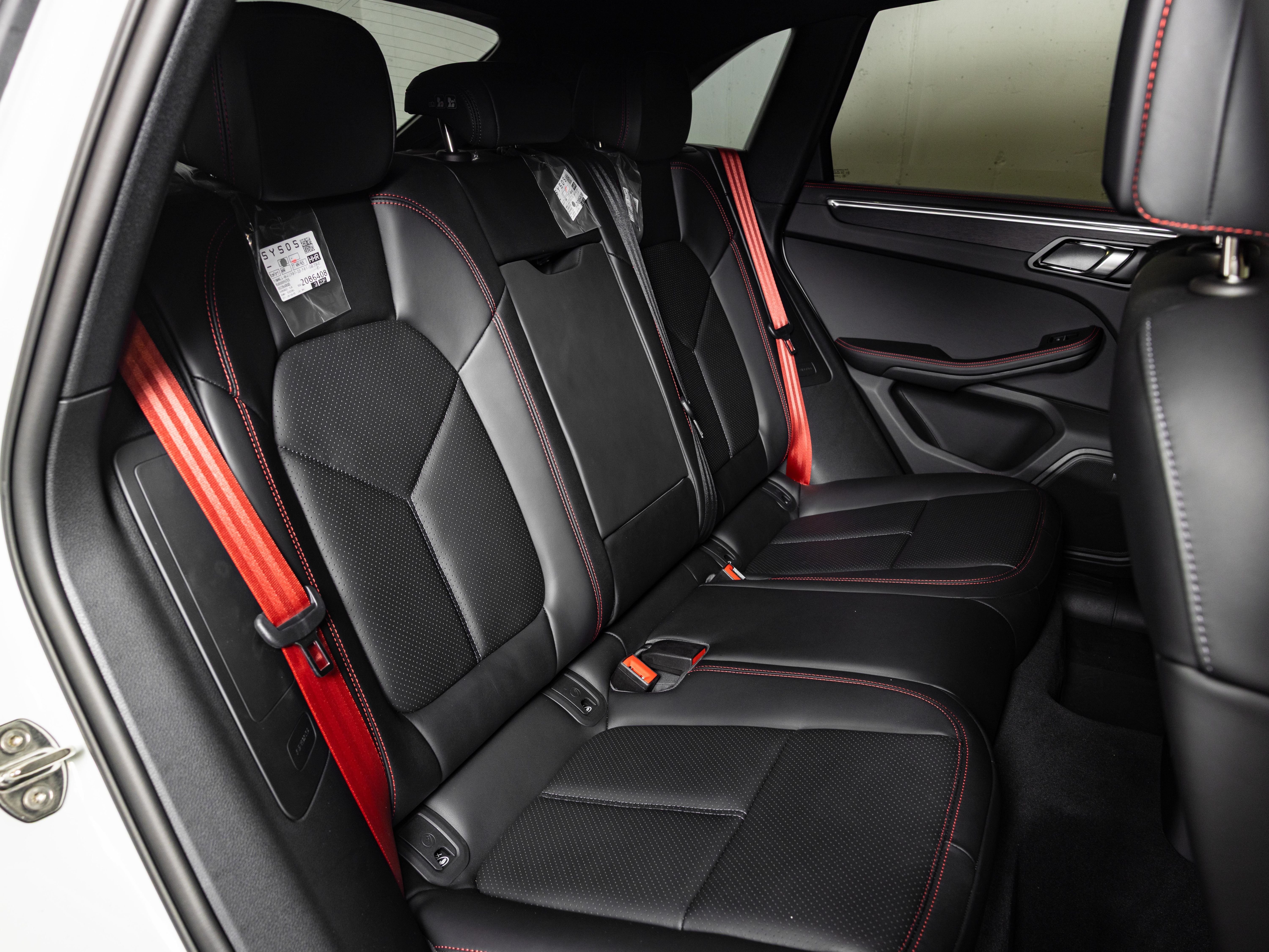 2026 Porsche Macan GTS - Photo 21