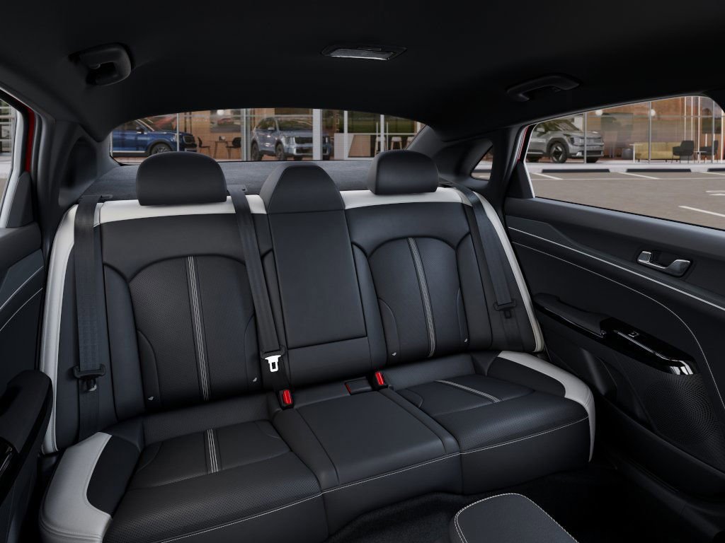 2025 Kia K5 GT-Line - Photo 16