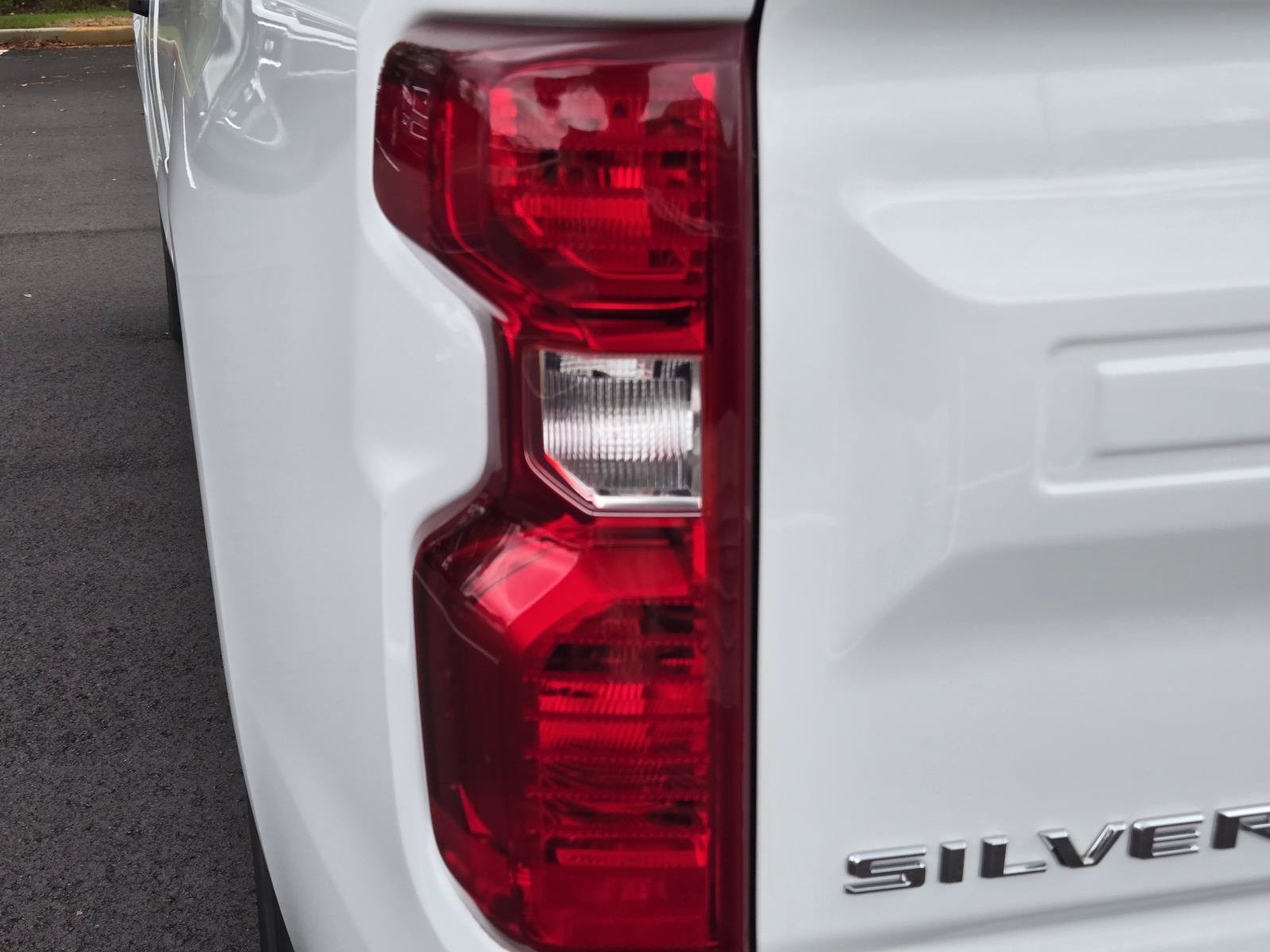 Used 2025 Summit White Chevrolet WT image 12