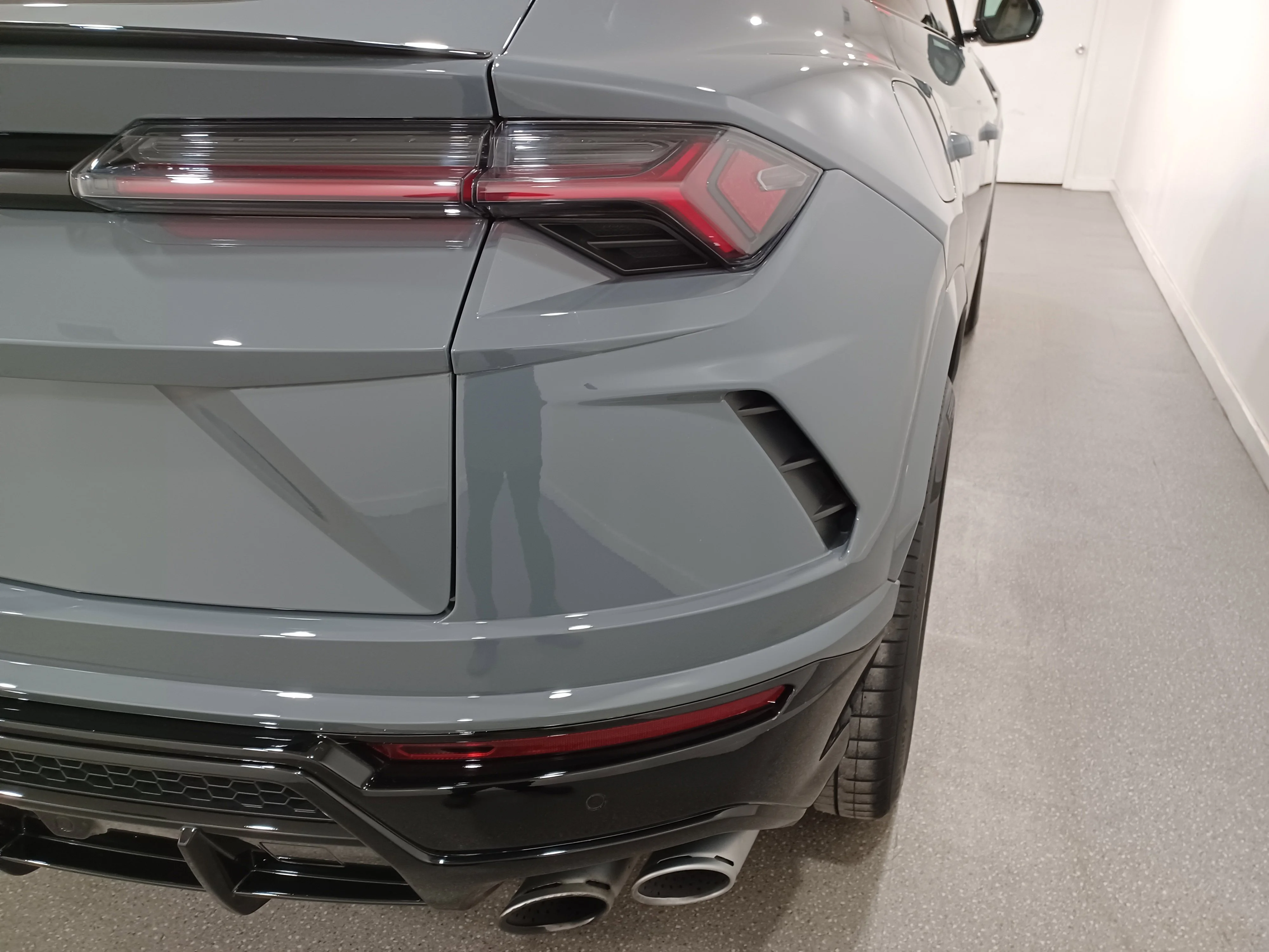 Used 2022 Grigio Telesto Lamborghini *NO LUX TAX!!! | Grigio Telesto | Marrone Eklipsis | Nav | Heads Up Display | Pano Roof image 24