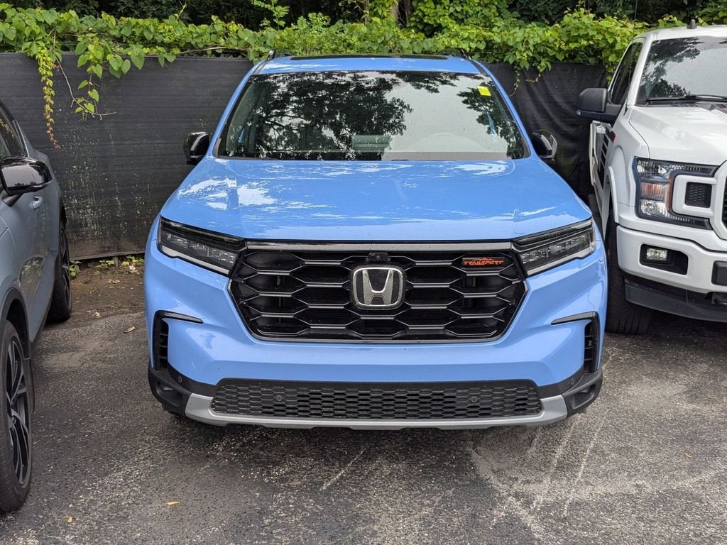 Used 2025 Pear Honda TrailSport image 1