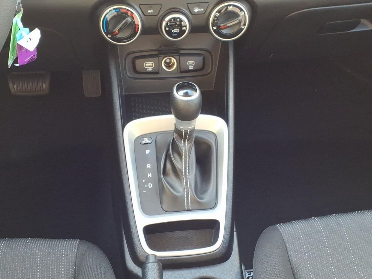New 2026 Onyx Black Hyundai SE image 20