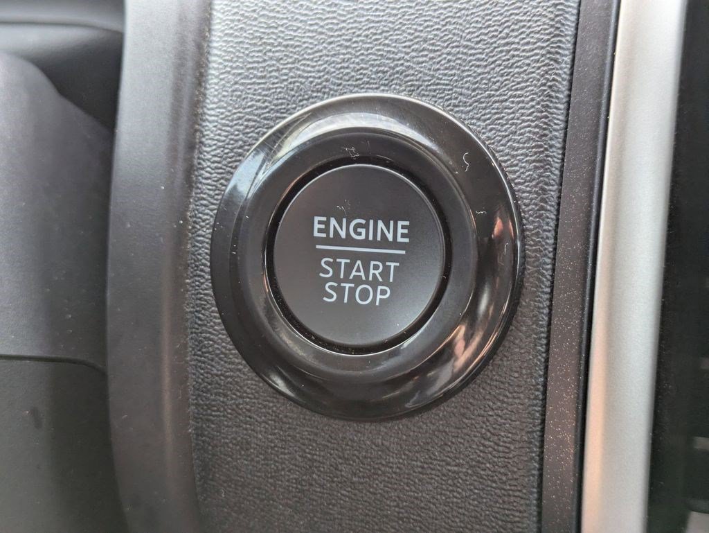 Used 2025 Silver Metallic Ford Active image 25