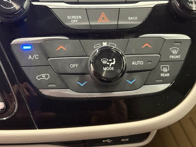 Used 2017 Red Chrysler Touring L image 42