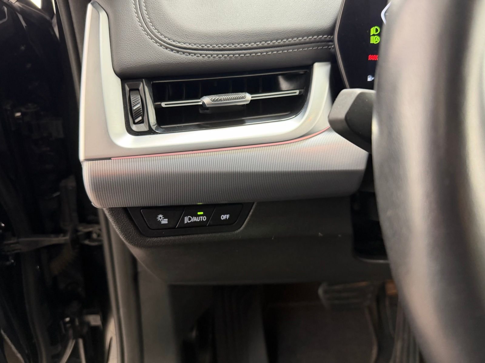 Used 2023 Black Sapphire Metallic BMW xDrive28i image 26