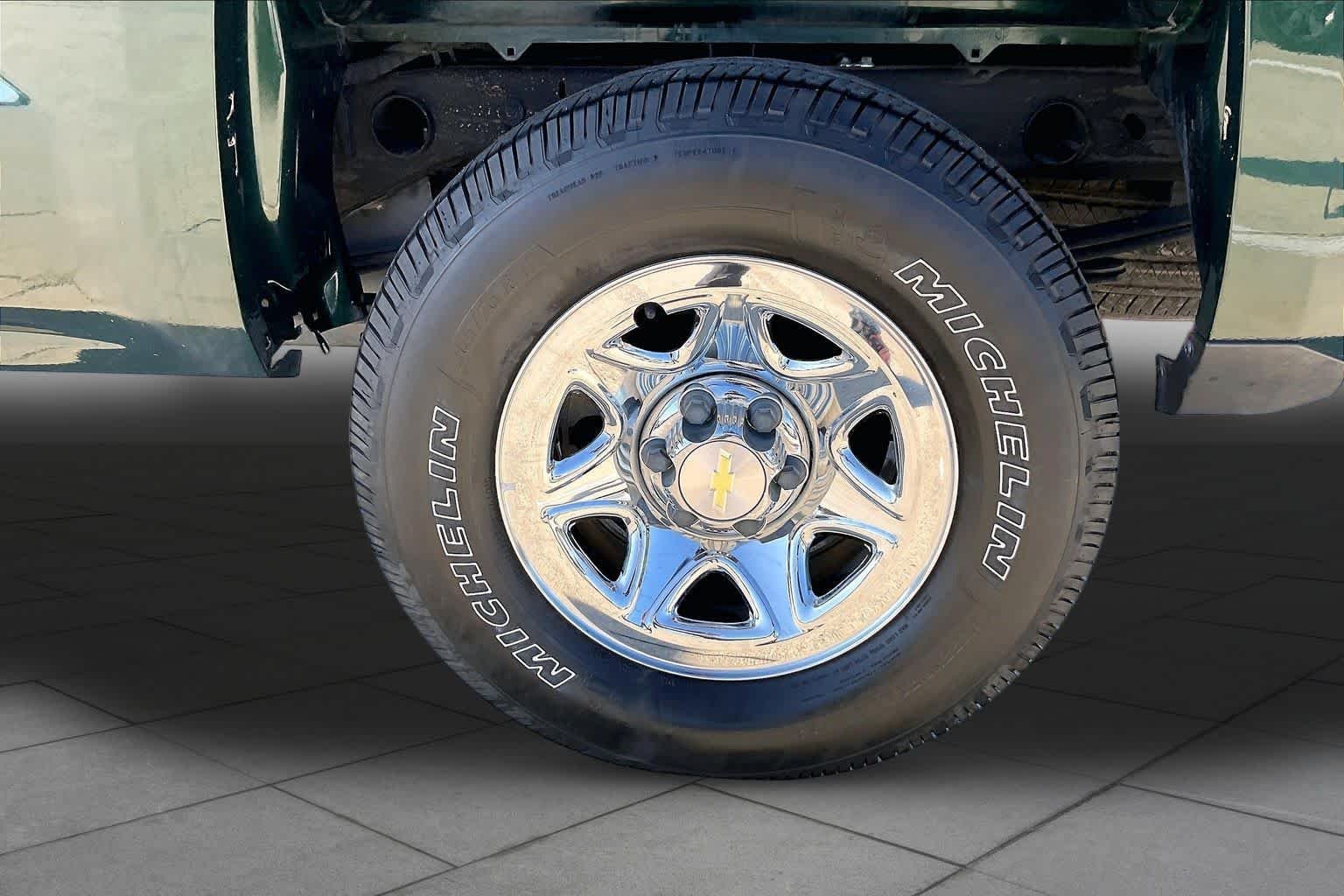 Used 2015 Rainforest Green Metallic Chevrolet LS image 11