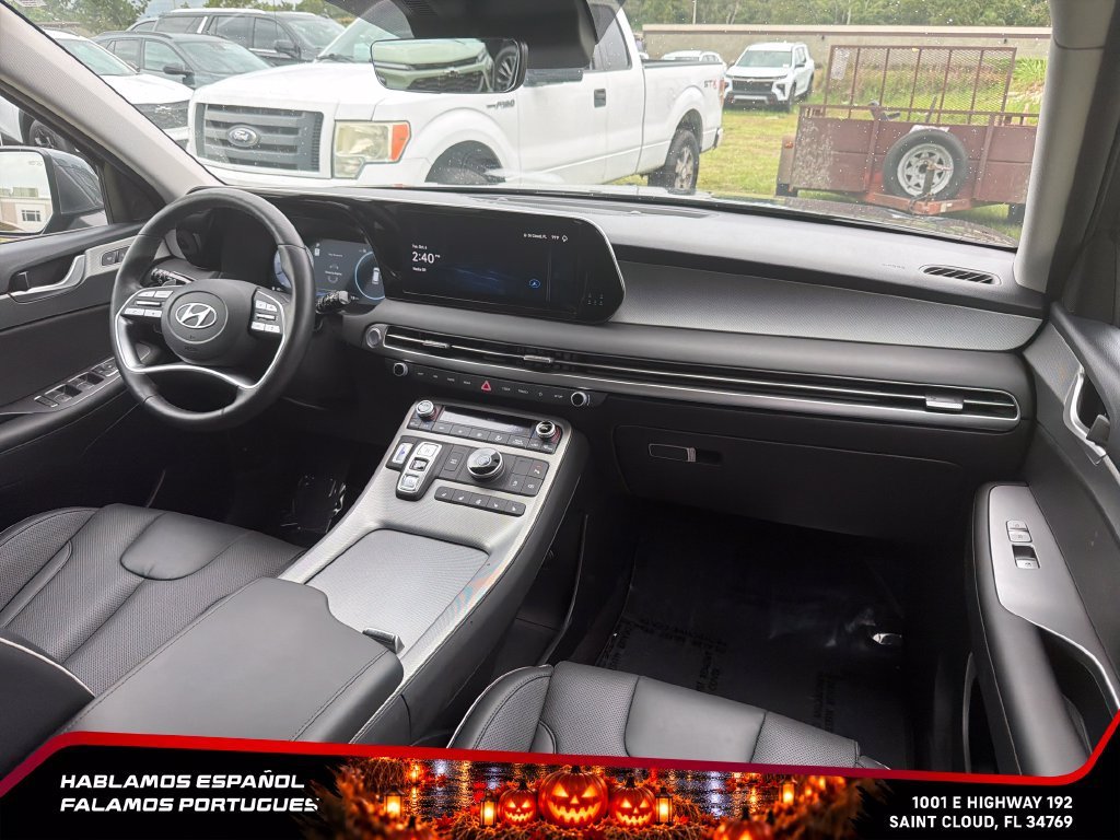 Used 2025 Gray Hyundai SEL Premium image 34