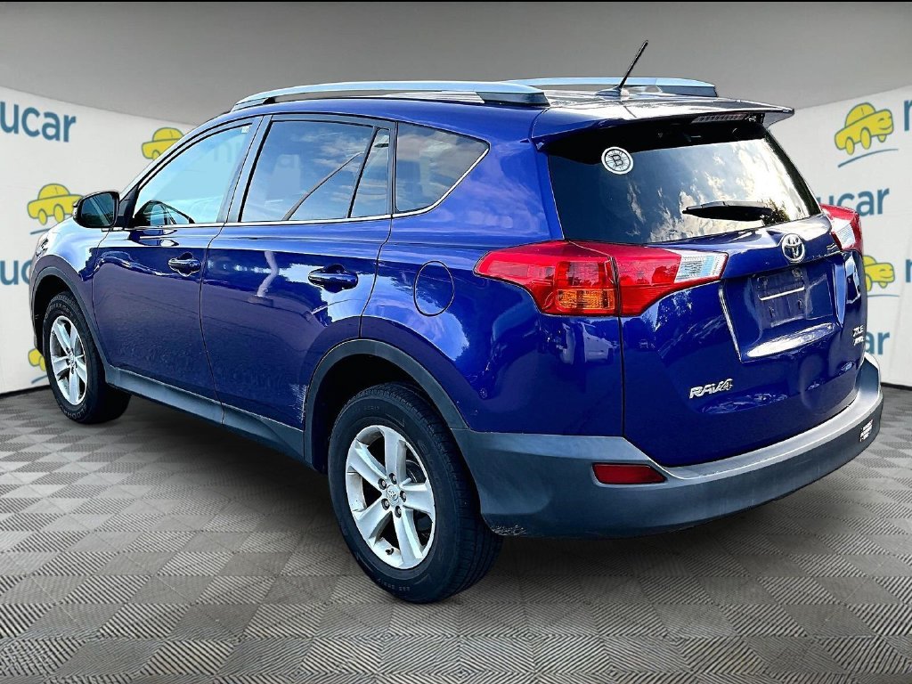 Used 2014 Blue Toyota XLE image 5