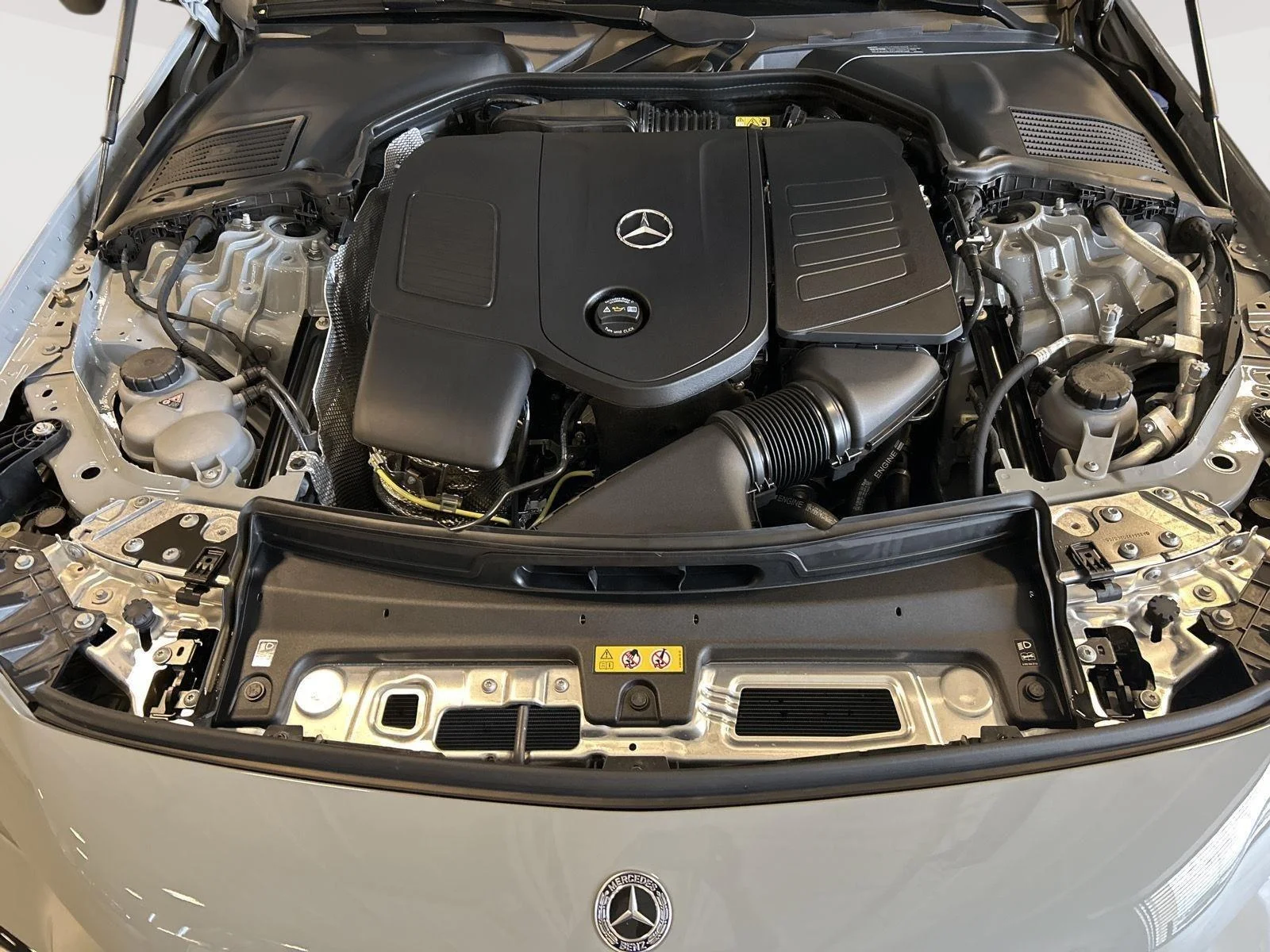 Certified Used 2024 MANUFAKTUR Alpine Grey Metallic Mercedes-Benz CLE 300 image 28