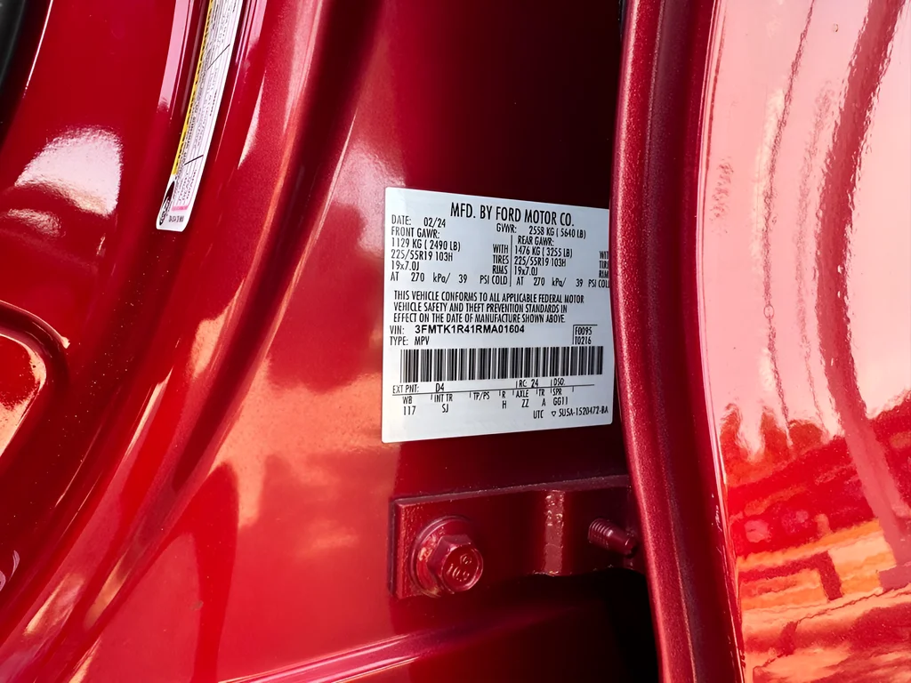 Used 2024 Red Ford Select image 25