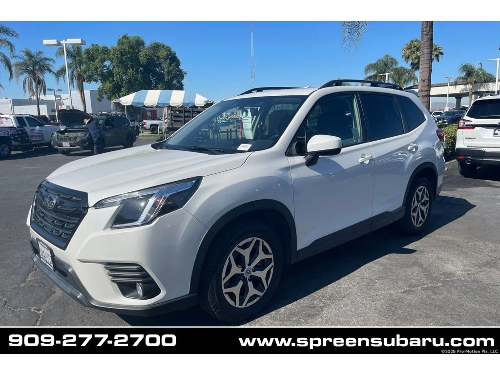 2022 Subaru Forester Premium's photo