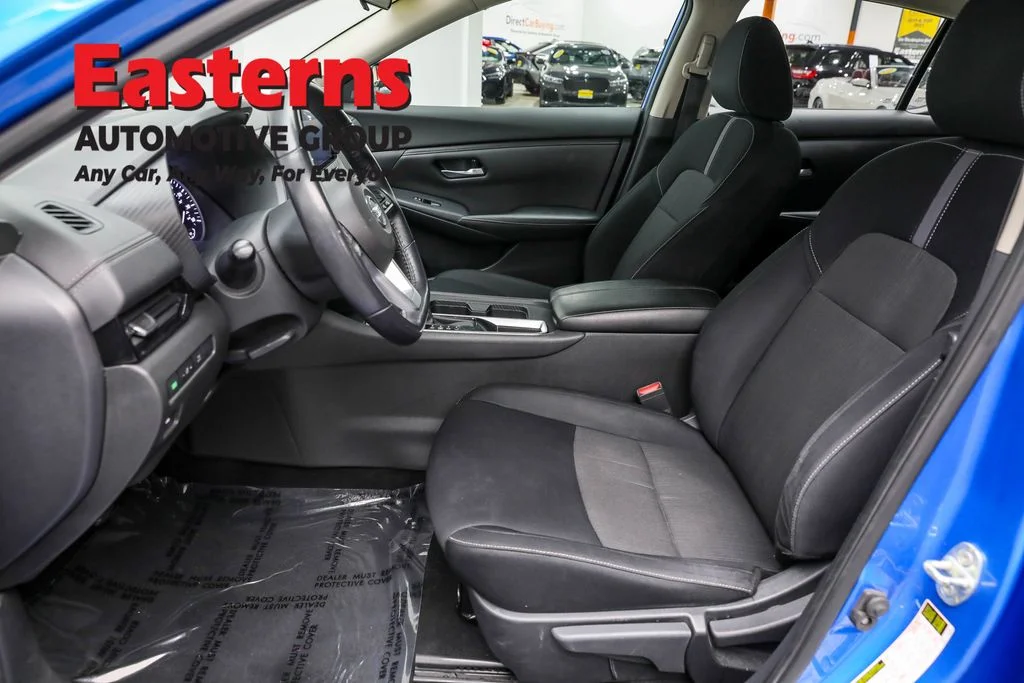 Used 2021 Blue Nissan SV image 14