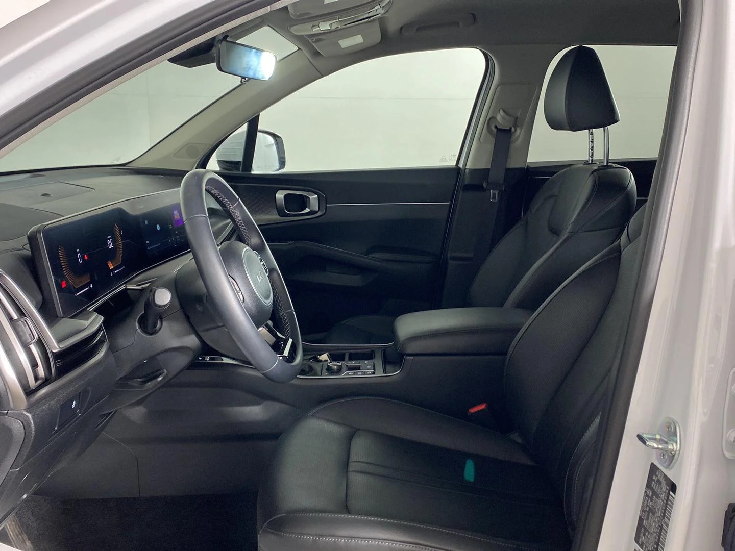 Used 2025 Glacial White Pearl Kia S image 21