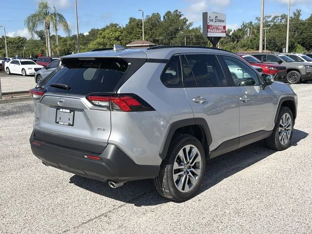 Used 2023 Silver Toyota XLE Premium image 4
