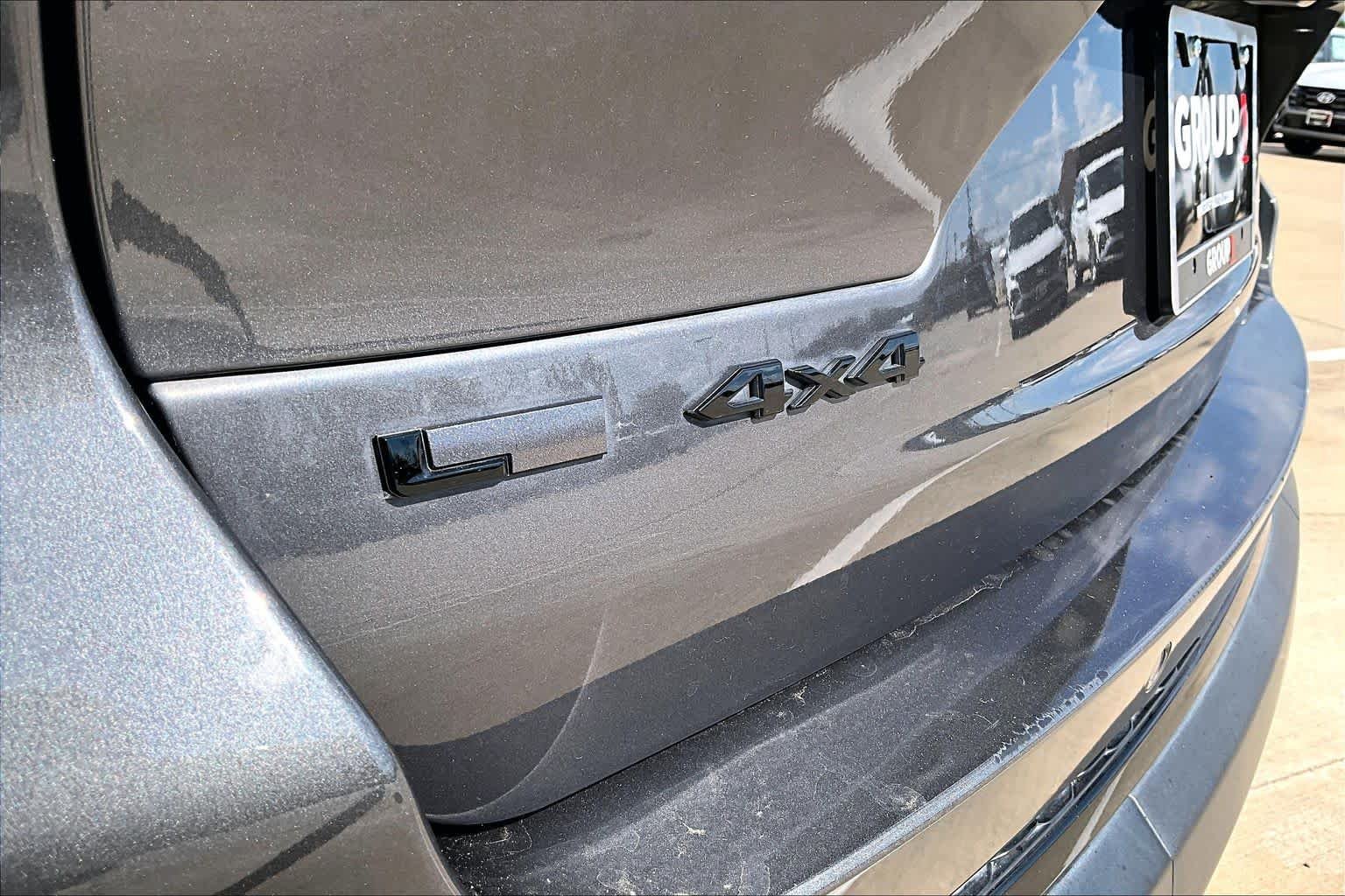Used 2022 Baltic Gray Metallic Clearcoat Jeep Limited image 10