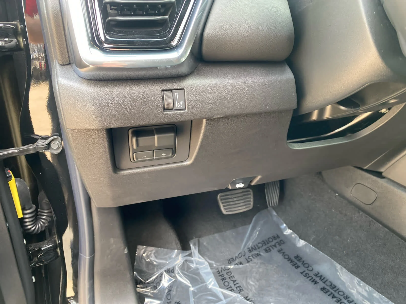 New 2026 Onyx Black GMC Elevation image 10