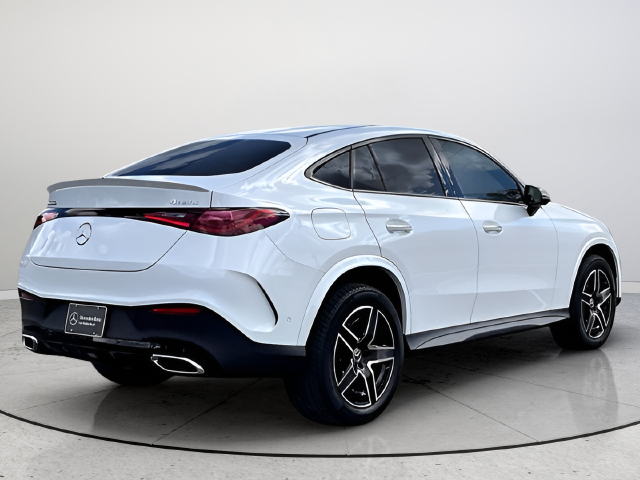 Used 2026  Mercedes-Benz GLC 300 Coupe image 6