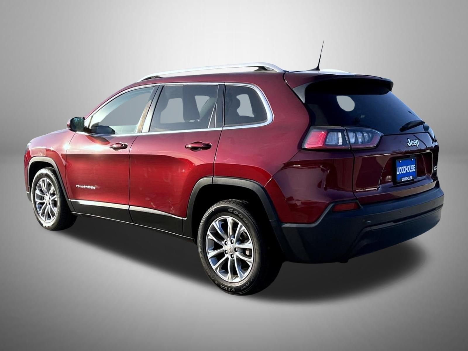 Used 2019 Red Jeep Latitude Plus image 7