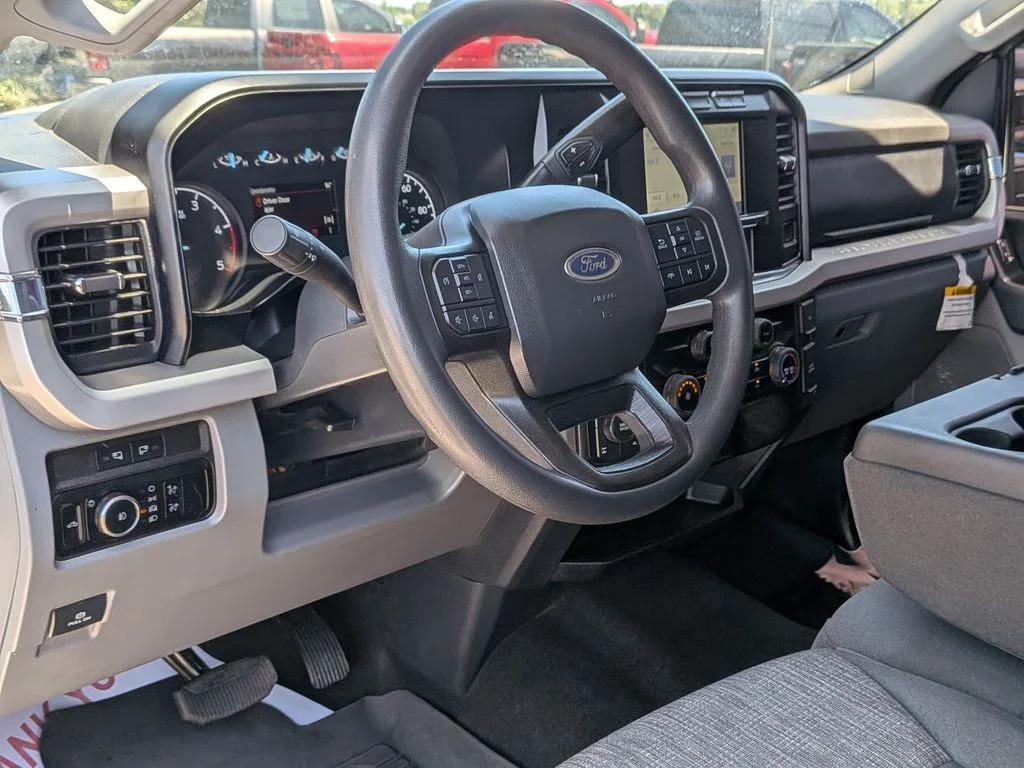 Used 2024 White Ford XLT image 29