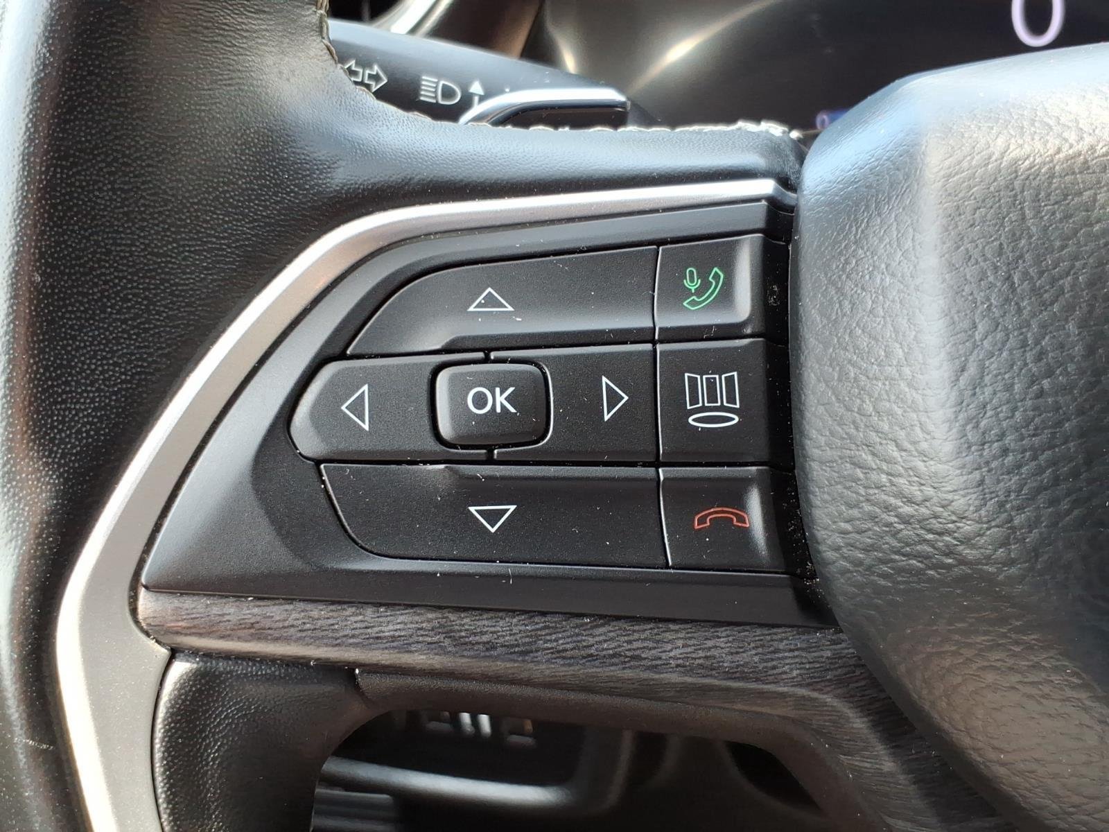 Used 2021 Rocky Mountain Pearlcoat Jeep Limited image 15