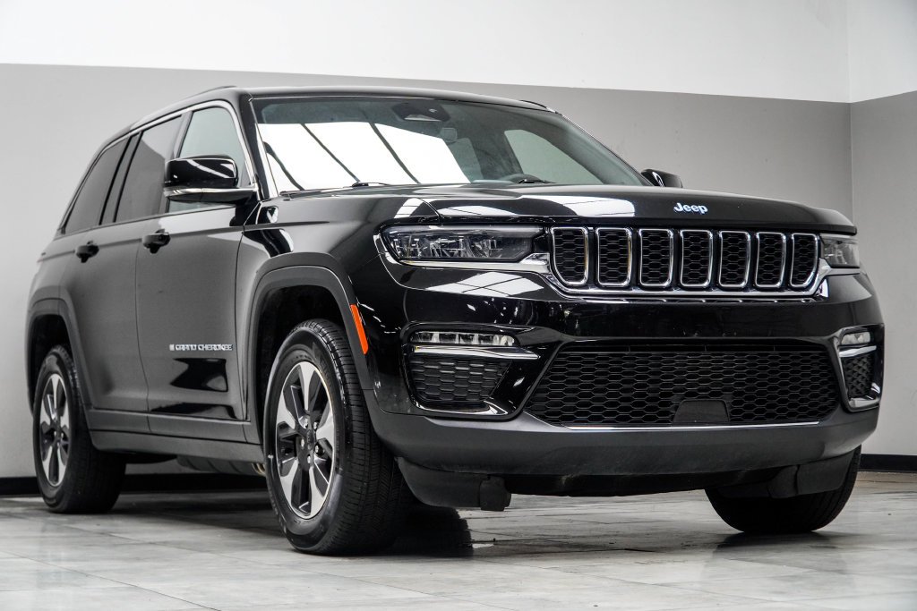 Used 2024 Black Jeep 4xe image 7