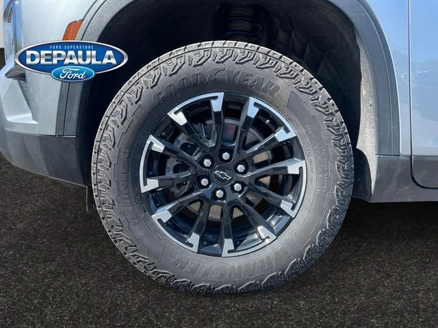 Certified Used 2025 Gray Chevrolet Z71 image 18