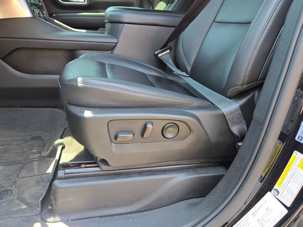 Used 2023 Black Chevrolet LT image 25