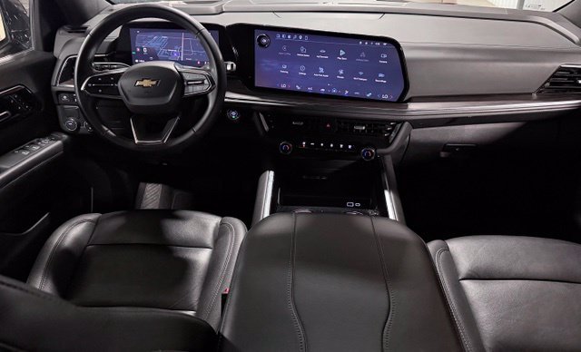 Used 2025 Gray Chevrolet LT image 15