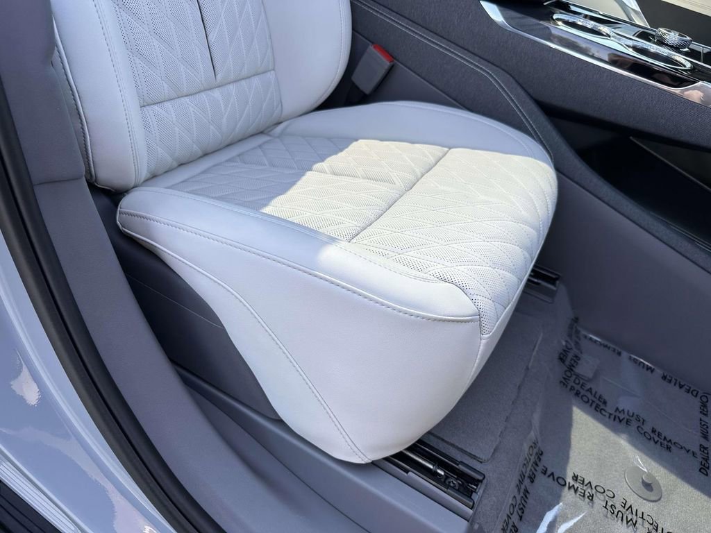 New 2026 Luna Metallic Cadillac Sport image 9