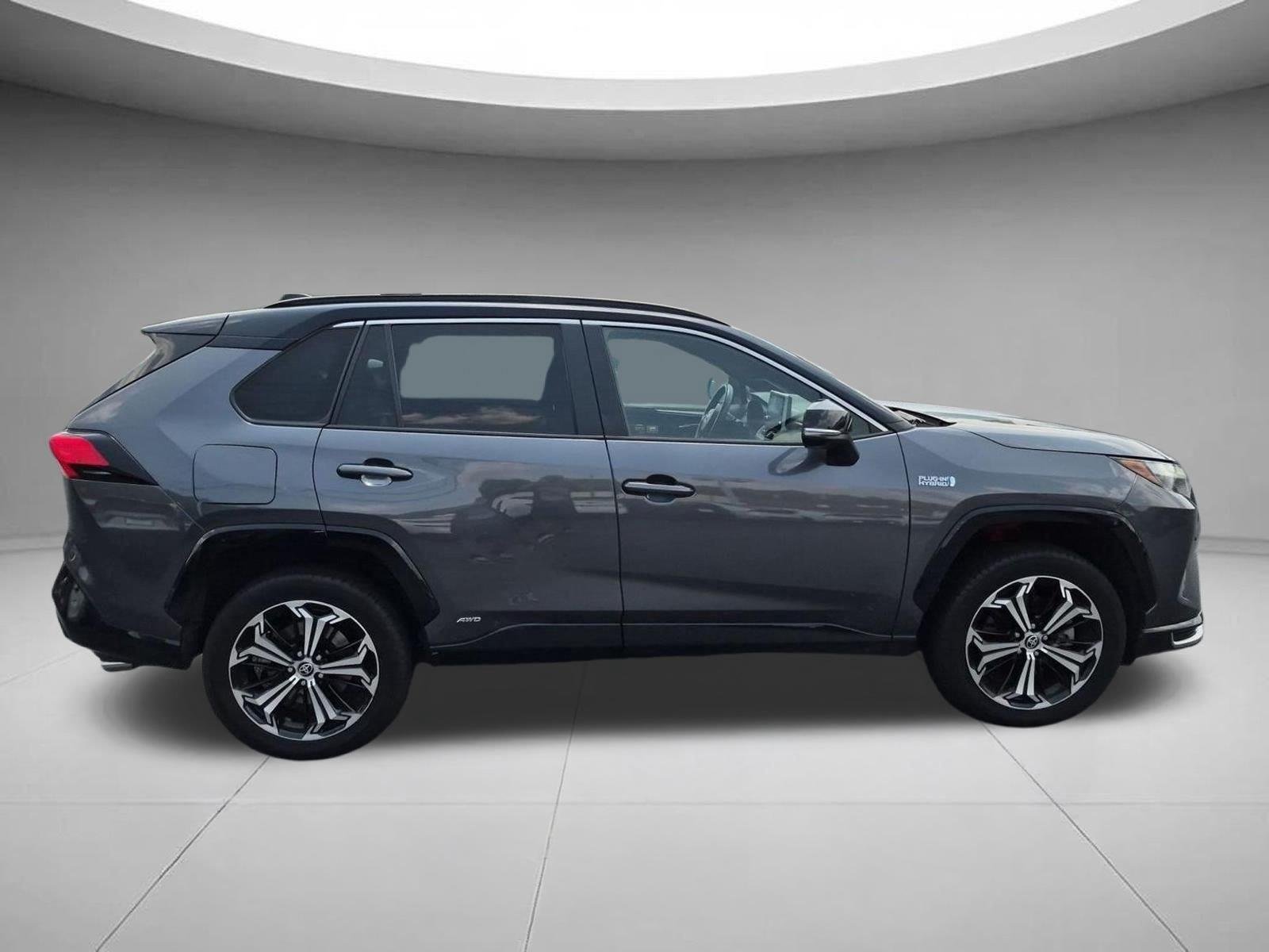 Used 2022  Toyota XSE image 6
