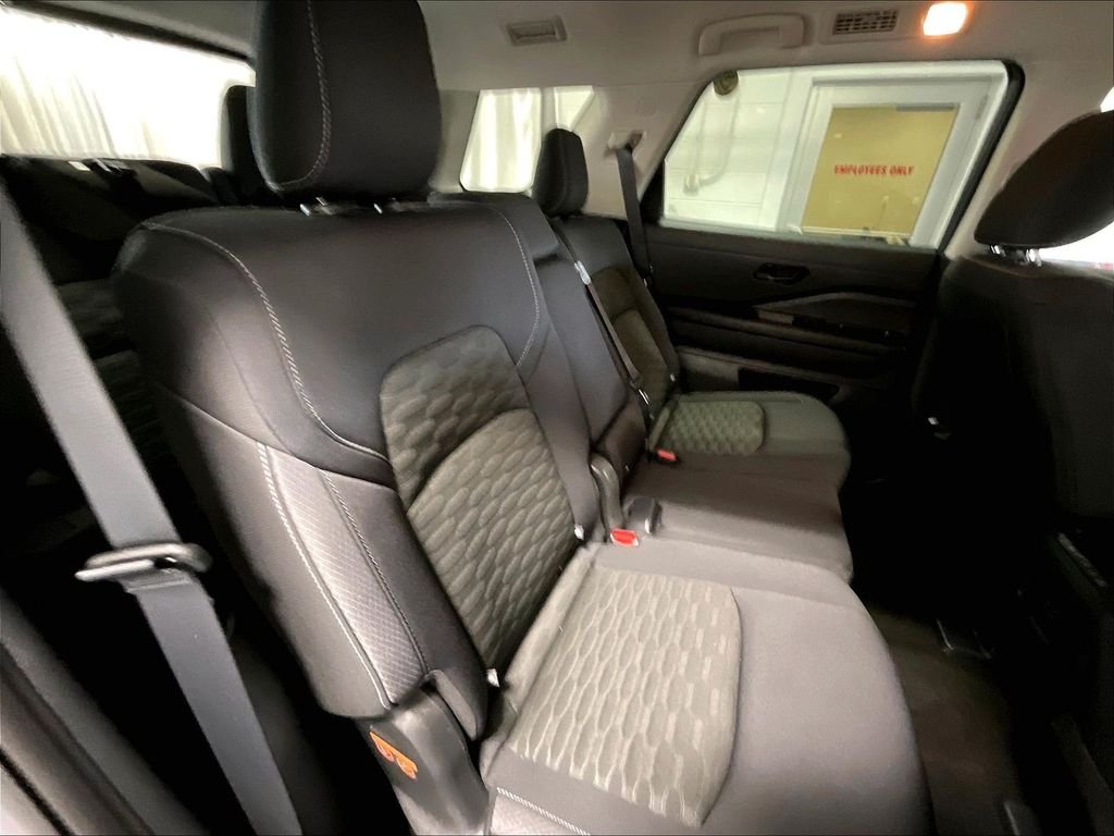 Used 2023 Gray Nissan SV image 16