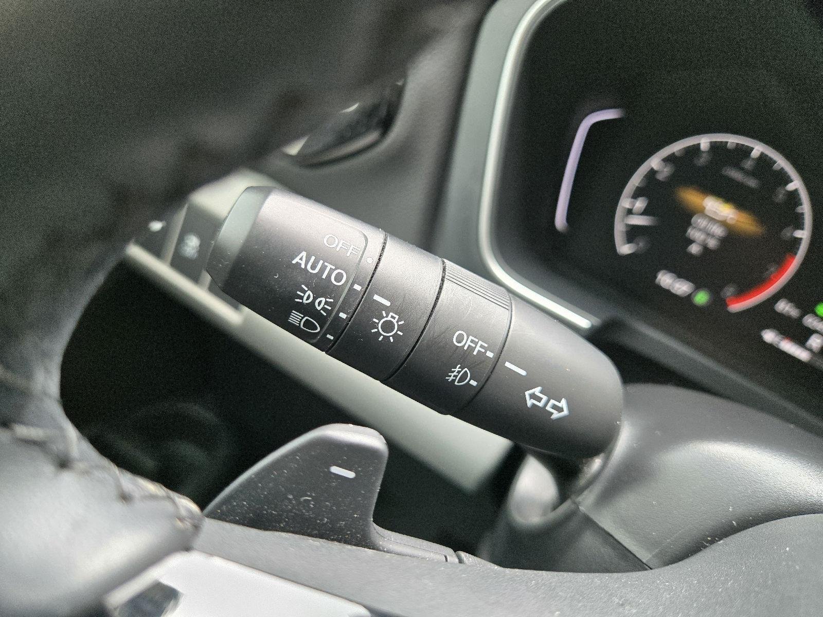 Used 2024 Lunar Silver Metallic Honda Touring image 31