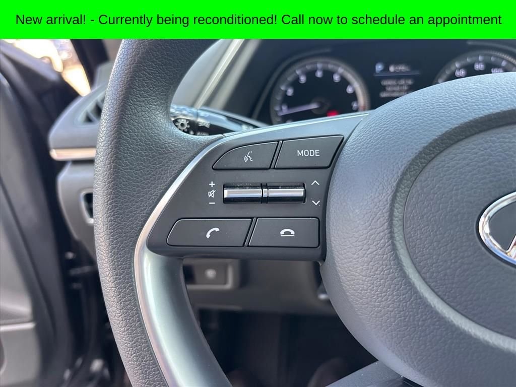 Used 2023 Gray Hyundai SEL image 15