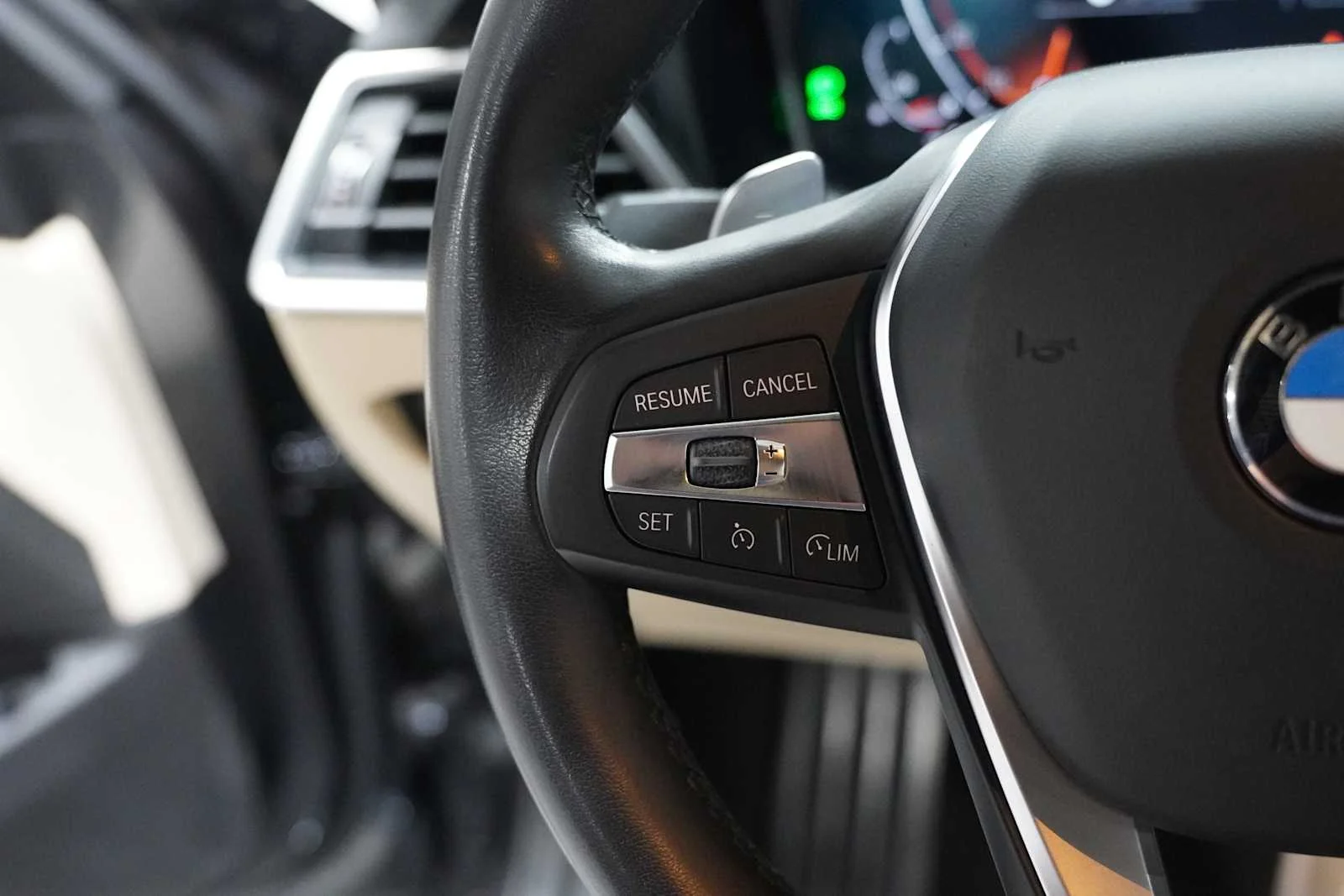 Used 2019 Mineral Grey Metallic BMW 330i image 21