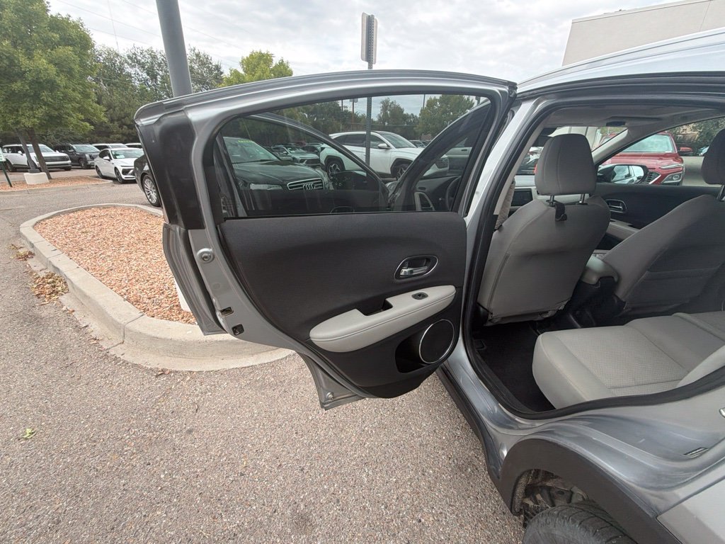 Used 2019  Honda EX image 14
