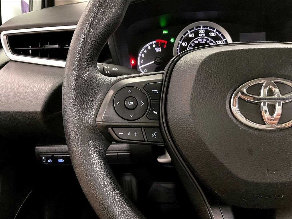 Used 2020 Silver Toyota LE image 22