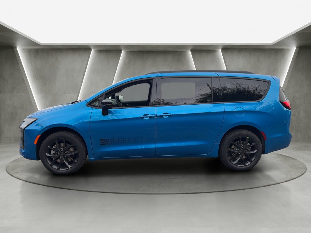 New 2027 Hydro Blue Pearl-Coat Exterior Paint Chrysler Select image 4
