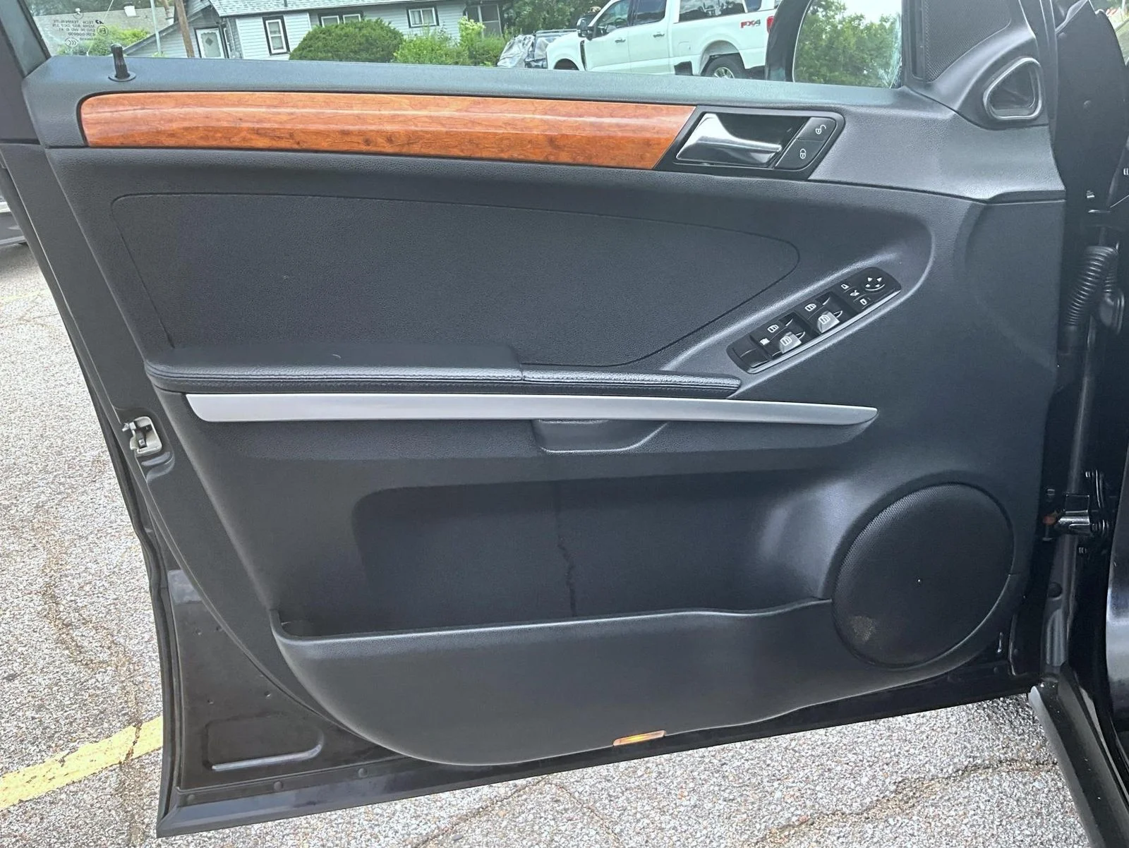 Used 2006 Black Mercedes-Benz ML 350 image 10
